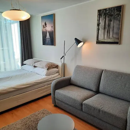 Kena, Roduga Kulaliskorter Aisa 39 3* パルヌ