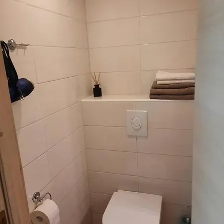 Kena, Roduga Kulaliskorter Aisa 39 Apartmanhotel Pärnu